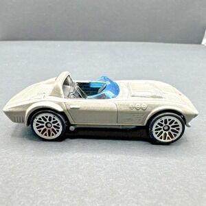 2014 Hot‎ Wheels Gray Convertible, Made in Indonesia